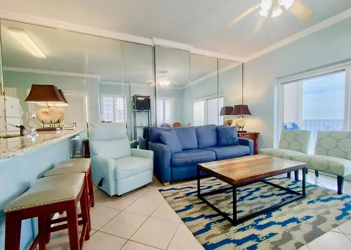 Royal Palms Penthouse 1407 *