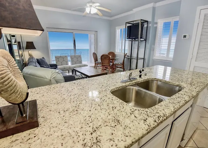 Royal Palms Penthouse 1407 *
